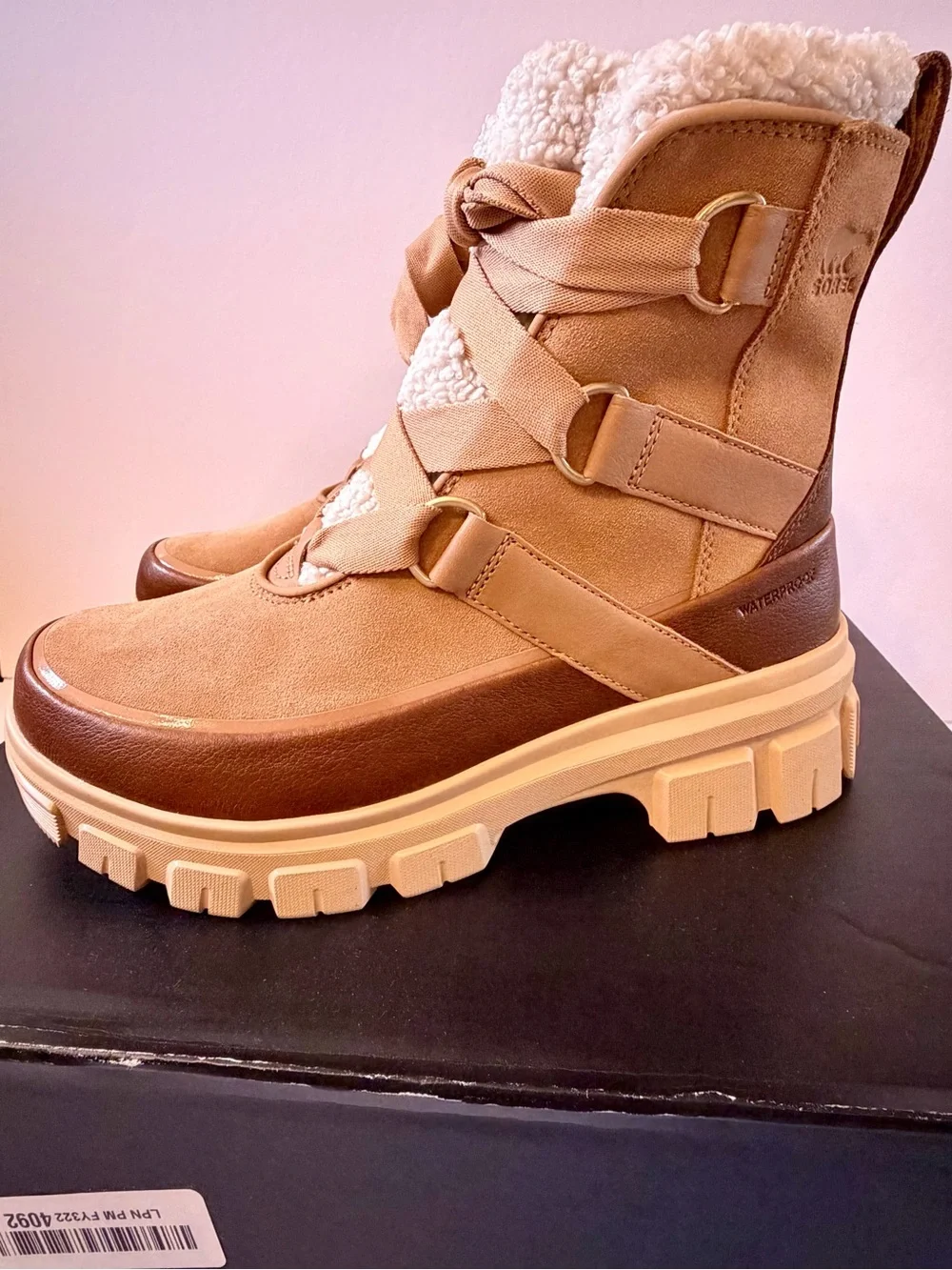 Sorel  Women's Tivoli V Resort Waterproof Boot Sz 7.5 Brand New